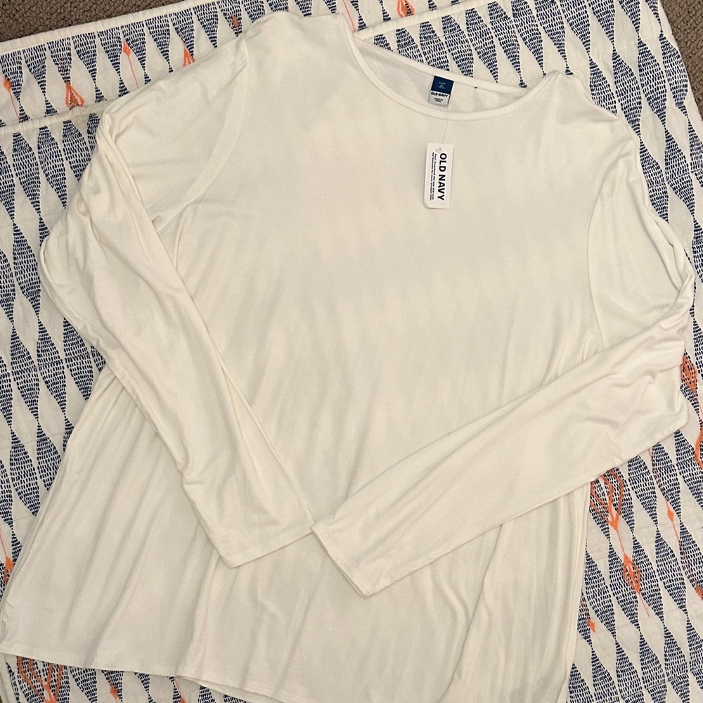 Old Navy Women's Cream Long Sleeve Tee